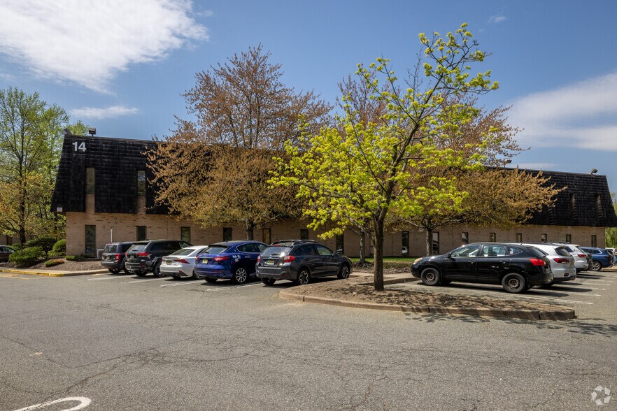 14 Ridgedale Ave, Cedar Knolls, NJ à louer - Photo du bâtiment - Image 2 de 4