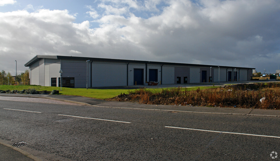 1-5 Sidings Clos, Wolverhampton for lease - Primary Photo - Image 1 of 5