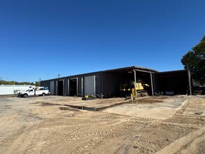 1515 Shiloh Ave, Bryan, TX for lease Building Photo- Image 1 of 18