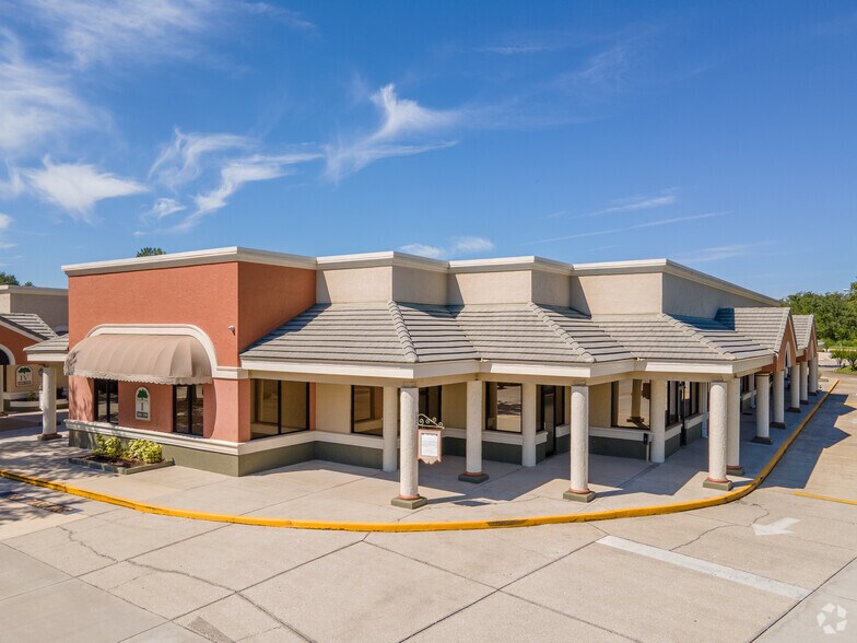 100-198 Treemonte Dr, Orange City, FL à louer - Photo du bâtiment - Image 2 de 9