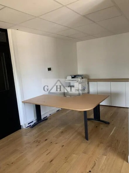 Bureau dans Champigny-sur-Marne à louer - Photo intérieure - Image 3 de 14