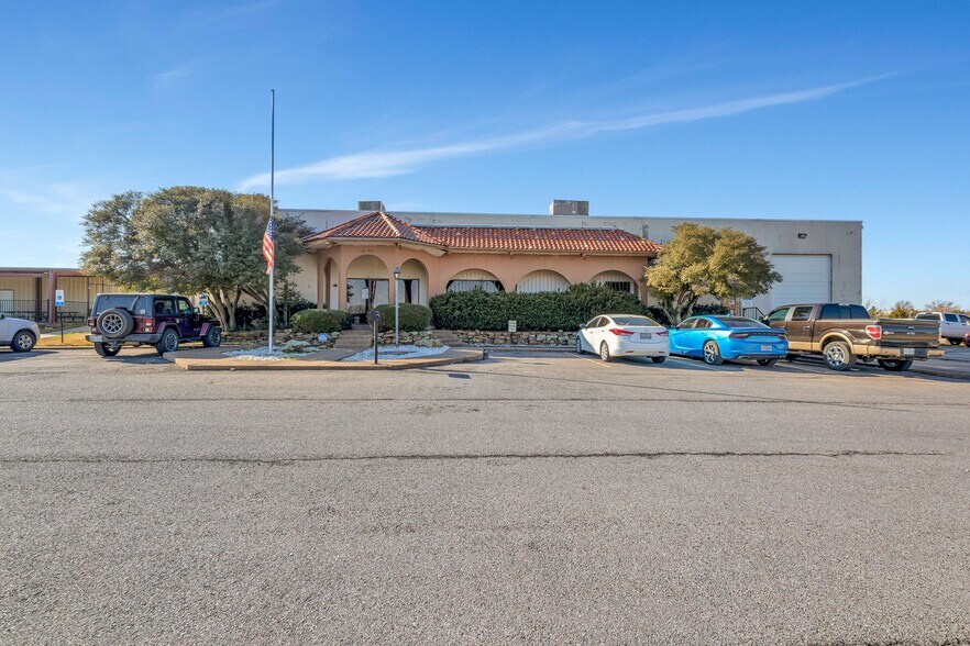 6120 Highway 66, Greenville, TX à vendre - Photo du bâtiment - Image 2 de 13