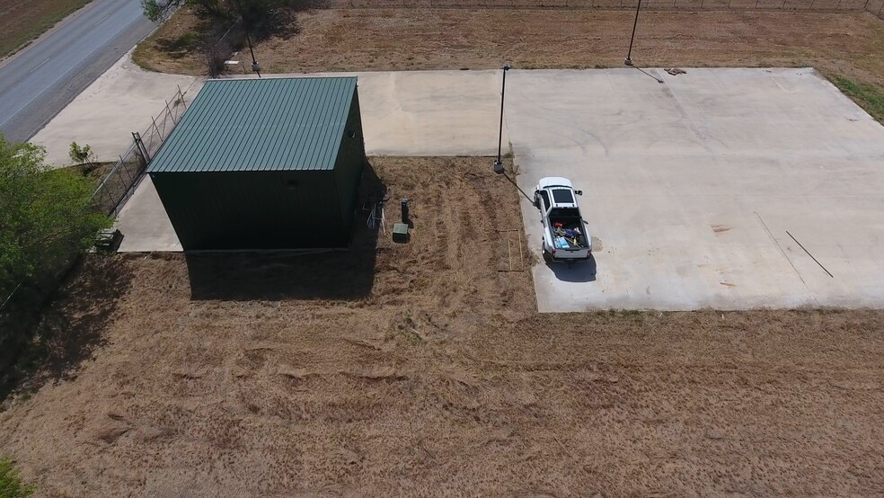 6889 US-281, Pleasanton, TX for sale - Commercial Listing Video - Image 2 of 18