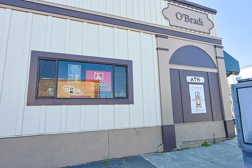 702 Newmark St, Coos Bay, OR for sale - Building Photo - Image 3 of 26