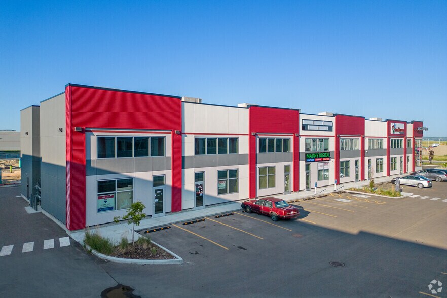 10960 42 St NE, Calgary, AB à vendre - Photo du bâtiment - Image 3 de 6