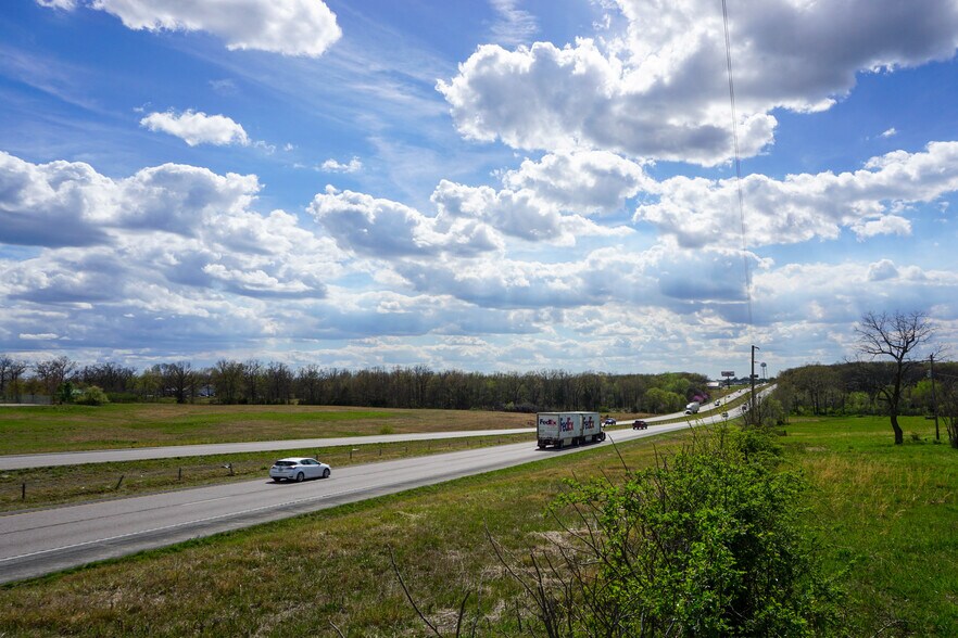 18626 County Road 1000, Saint James, MO à vendre - Photo du bâtiment - Image 2 de 20