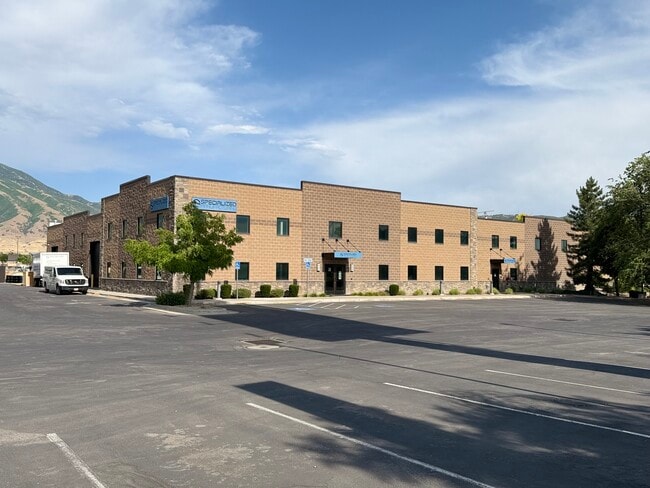 Plus de détails pour 12875 S Minuteman Dr, Draper, UT - Industriel à louer
