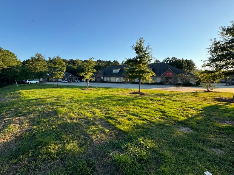 215 Narrows Pky, Birmingham, AL à vendre - Photo du bâtiment - Image 3 de 7