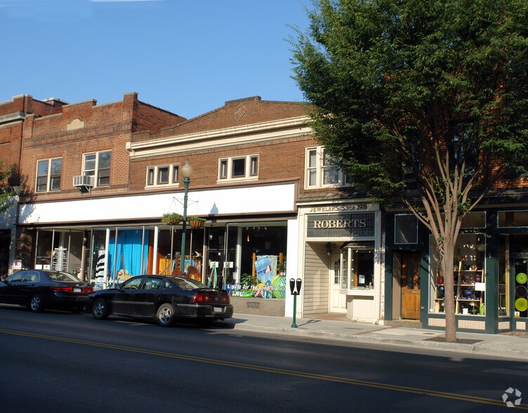 144-146 N Queen St, Martinsburg, WV à vendre - Photo du bâtiment - Image 2 de 2