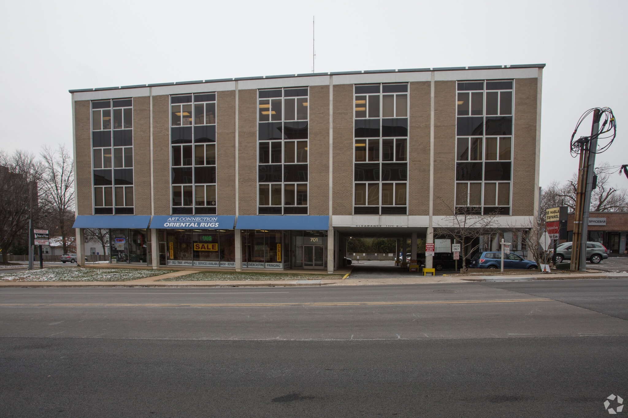 701 W Broad St, Falls Church, VA for lease Primary Photo- Image 1 of 30