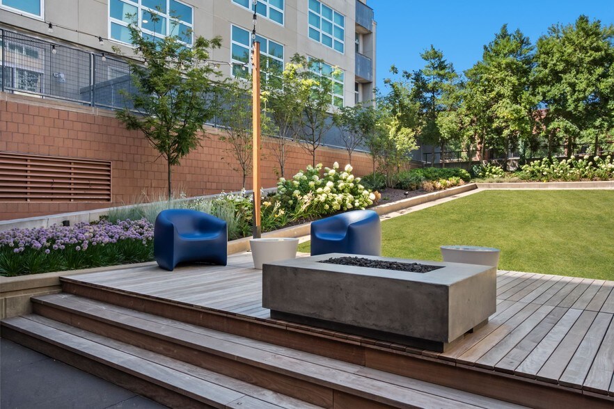 4535 Forest Park Ave, Saint Louis, MO à louer - Photo du bâtiment - Image 3 de 40