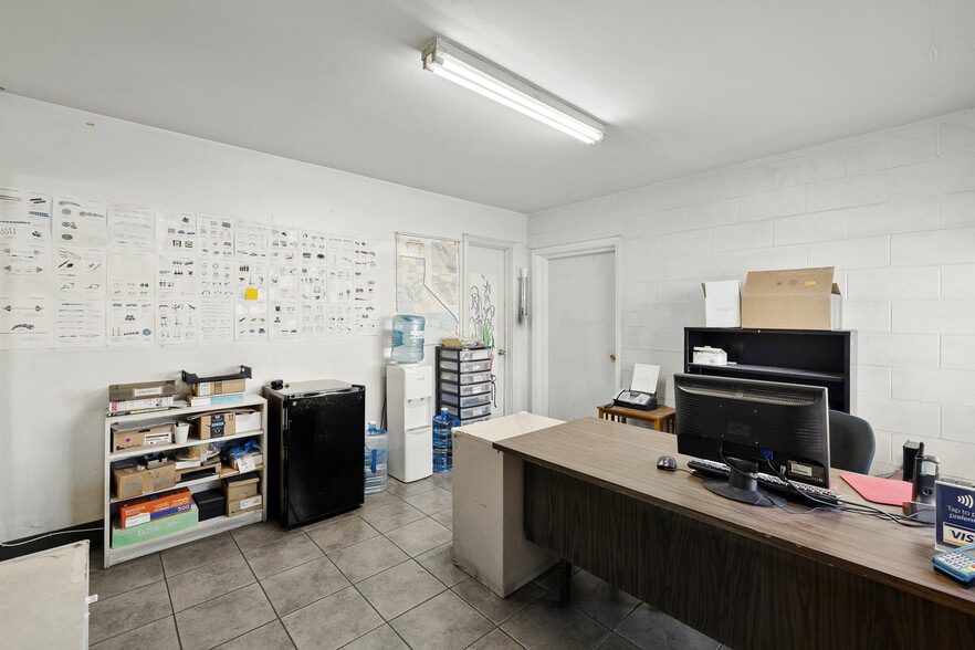 1428 W South Central Park Ave, Anaheim, CA for lease - Interior Photo - Image 3 of 12