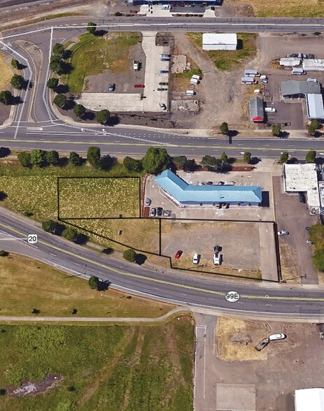 815 9th Ave SE, Albany, OR à vendre - Photo du bâtiment - Image 2 de 6