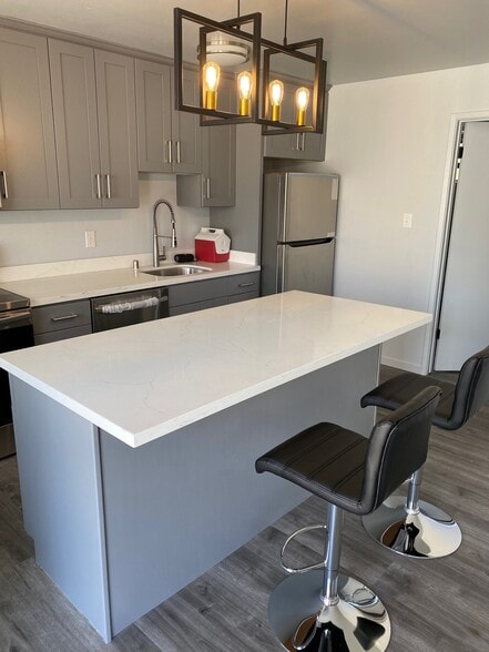 693 San Bruno Ave, Brisbane, CA for sale - Building Photo - Image 3 of 67