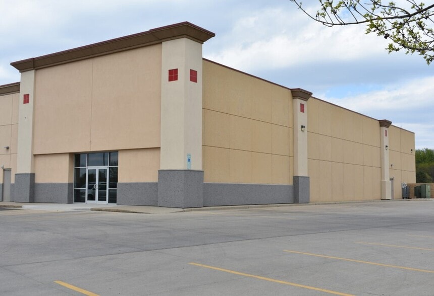 2808 S Louise Ave, Sioux Falls, SD for lease - Building Photo - Image 2 of 3