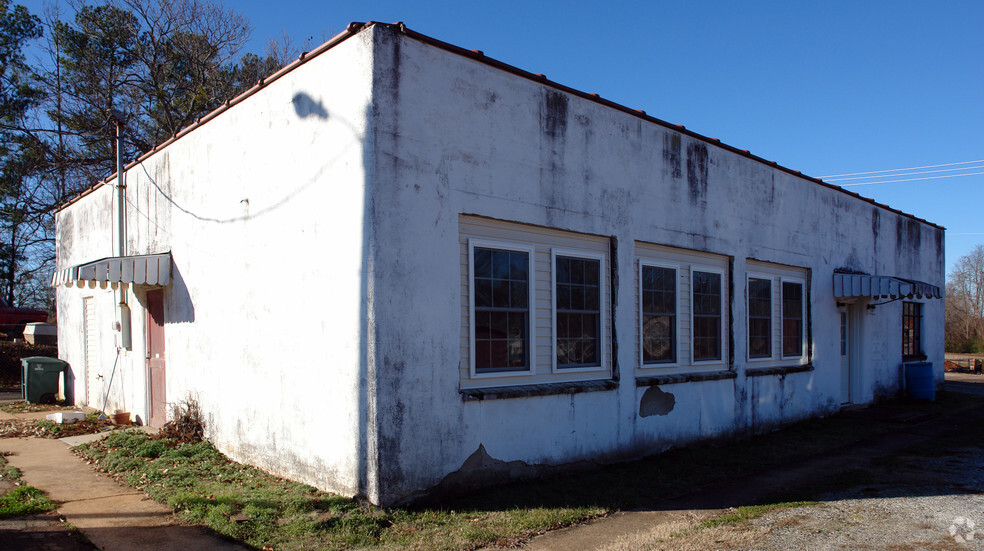 708 E Main St, Seneca, SC for sale - Building Photo - Image 1 of 1