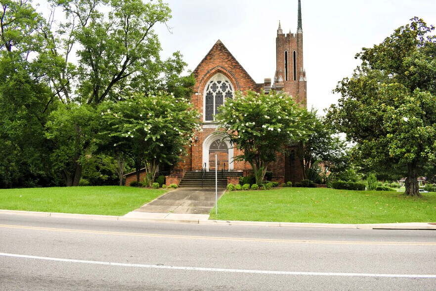 3481 S Court St, Montgomery, AL à vendre - Photo du bâtiment - Image 2 de 21