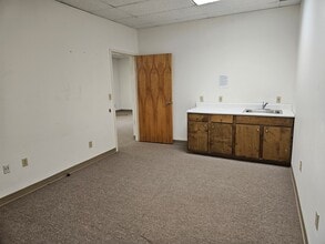 3050 Presidential Dr, Atlanta, GA for lease Interior Photo- Image 2 of 6