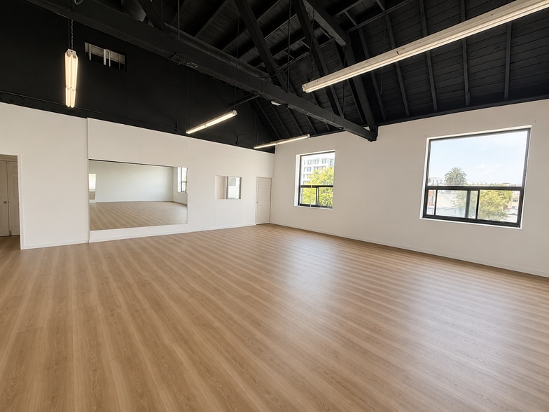 2865-2875 W 7th St, Los Angeles, CA for lease - Building Photo - Image 3 of 9