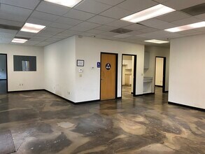 3380 Industrial Blvd, West Sacramento, CA for lease Building Photo- Image 2 of 5