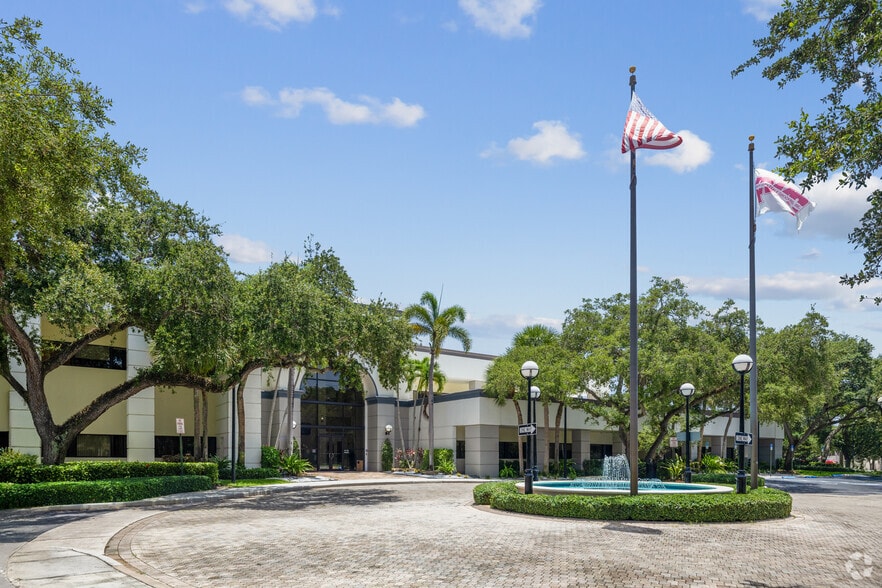 5300 Broken Sound Blvd NW, Boca Raton, FL for lease - Building Photo - Image 2 of 29