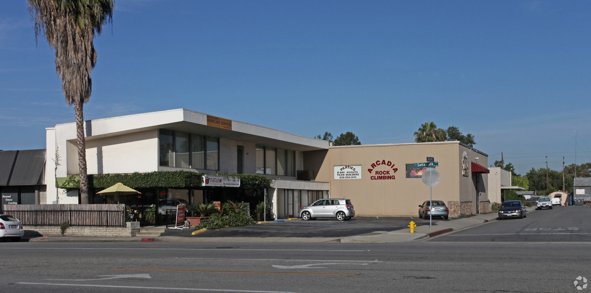 305-307 N Santa Anita Ave, Arcadia, CA à louer Photo principale- Image 1 de 4