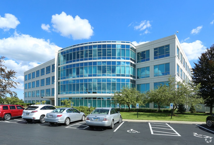 5165 Emerald Pky, Dublin, OH for lease - Building Photo - Image 1 of 10