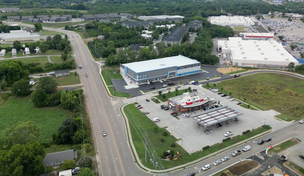 1136 Middlesettlements Dr, Alcoa, TN for lease - Building Photo - Image 3 of 12