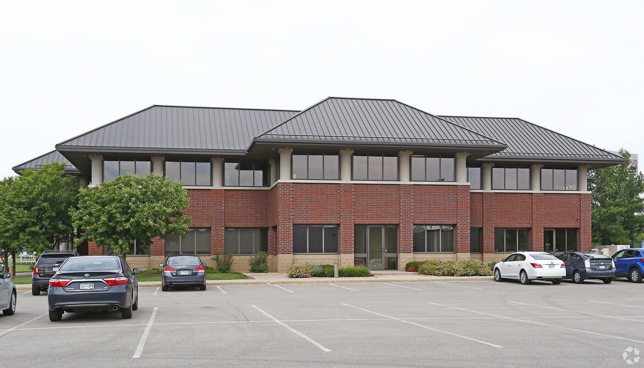 3051 2nd St S, Saint Cloud, MN for lease Building Photo- Image 1 of 24