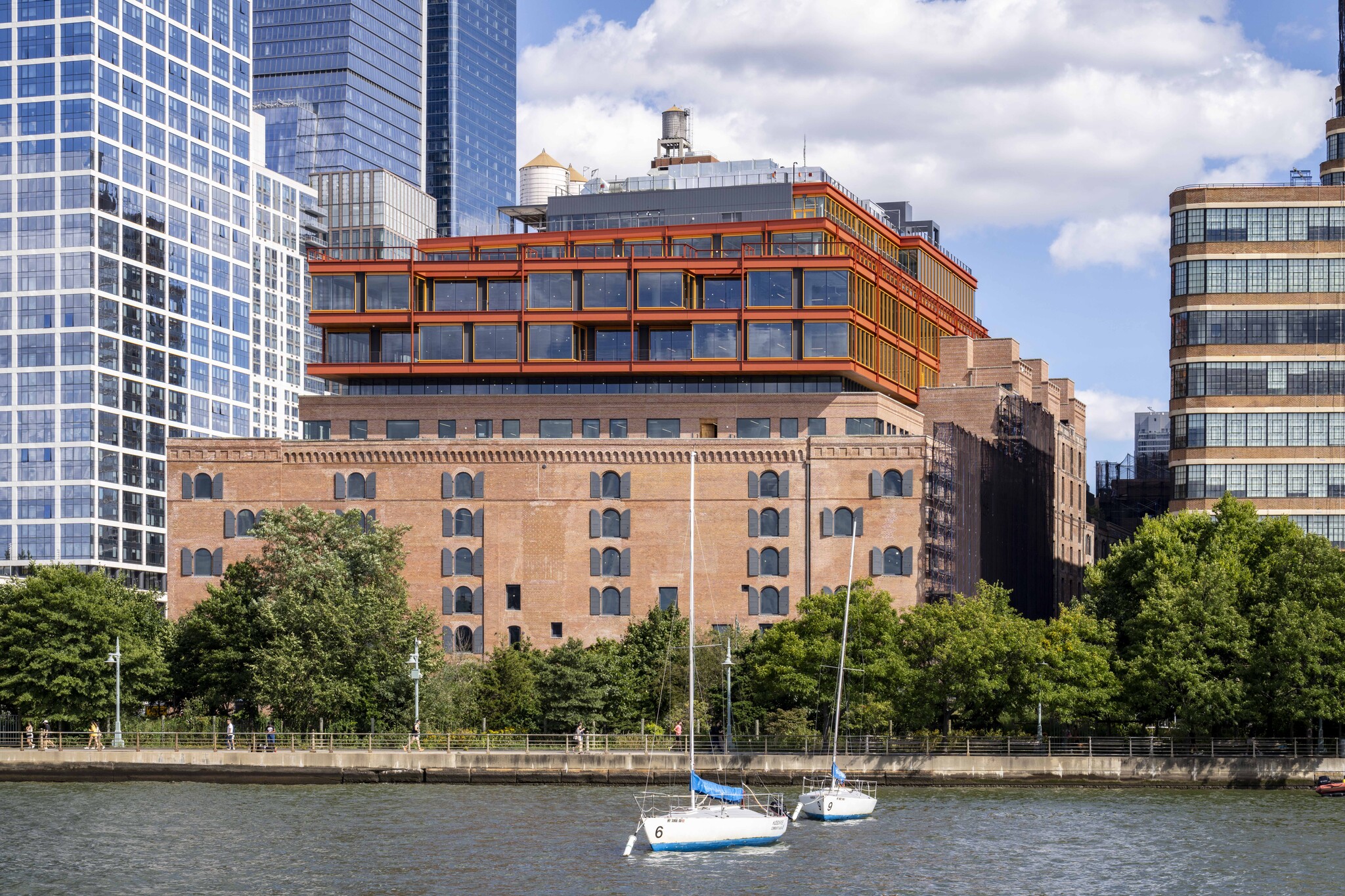 271 11th Ave, New York, NY à louer Photo du bâtiment- Image 1 de 17