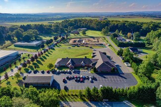 Plus de détails pour 110 Arrowhead Dr, Slippery Rock, PA - Bureau à louer