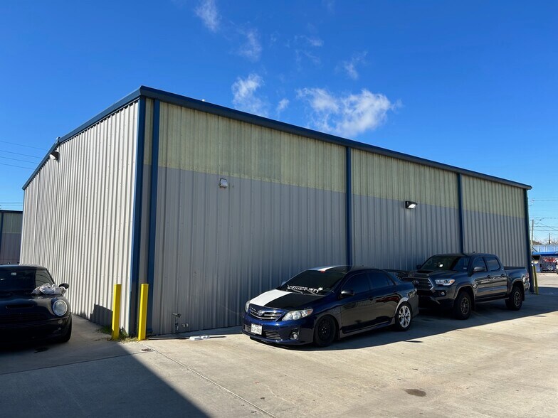 12017 Carlsbad St, Houston, TX à louer - Photo du bâtiment - Image 3 de 11