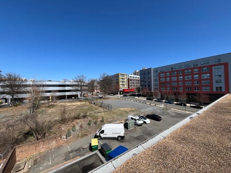 2726 Merrilee Dr, Fairfax, VA for lease Primary Photo- Image 1 of 4