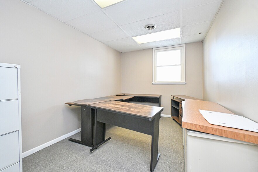8240 Clara Ave, Cincinnati, OH à vendre - Photo intérieure - Image 3 de 53