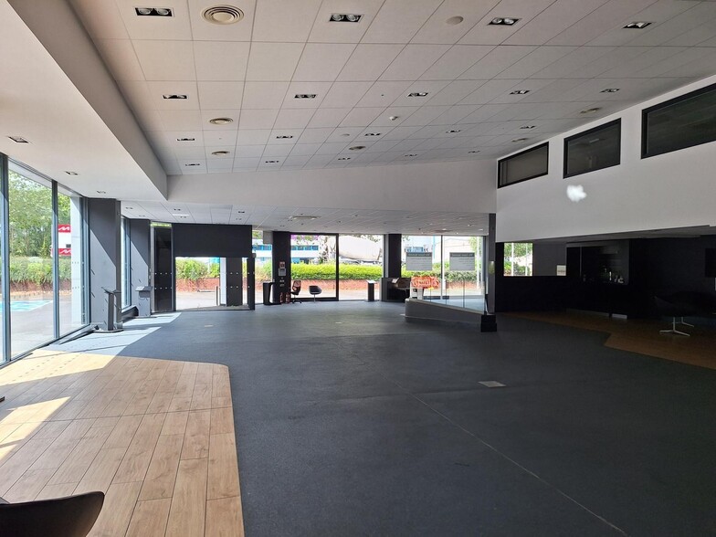 Hennock Road Central, Exeter for lease - Interior Photo - Image 2 of 7