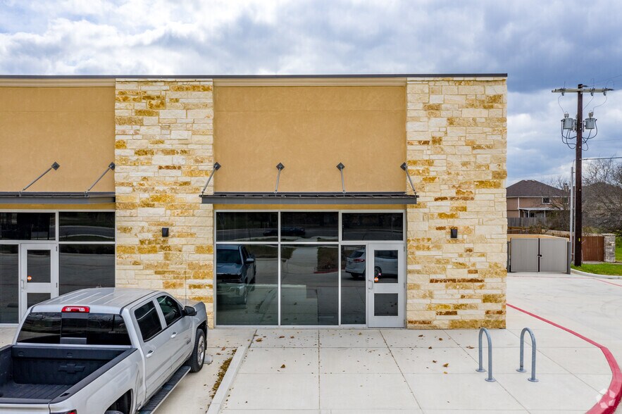 4304 Southeast Dr, San Antonio, TX à louer - Photo du bâtiment - Image 2 de 21