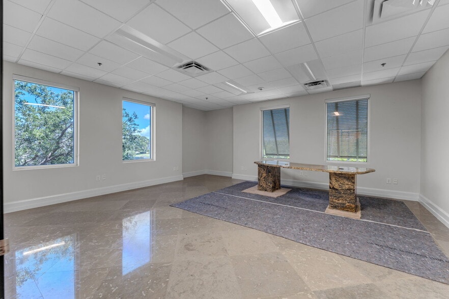 6850 Lyons Technology Pky, Coconut Creek, FL for lease - Building Photo - Image 3 of 13