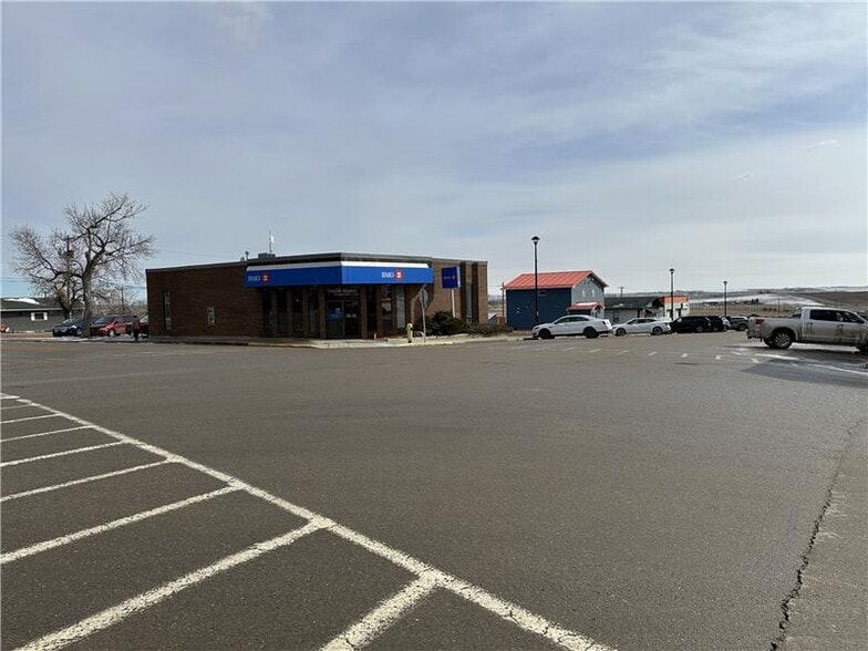 222 Main St, Trochu, AB à vendre - Photo principale - Image 1 de 2