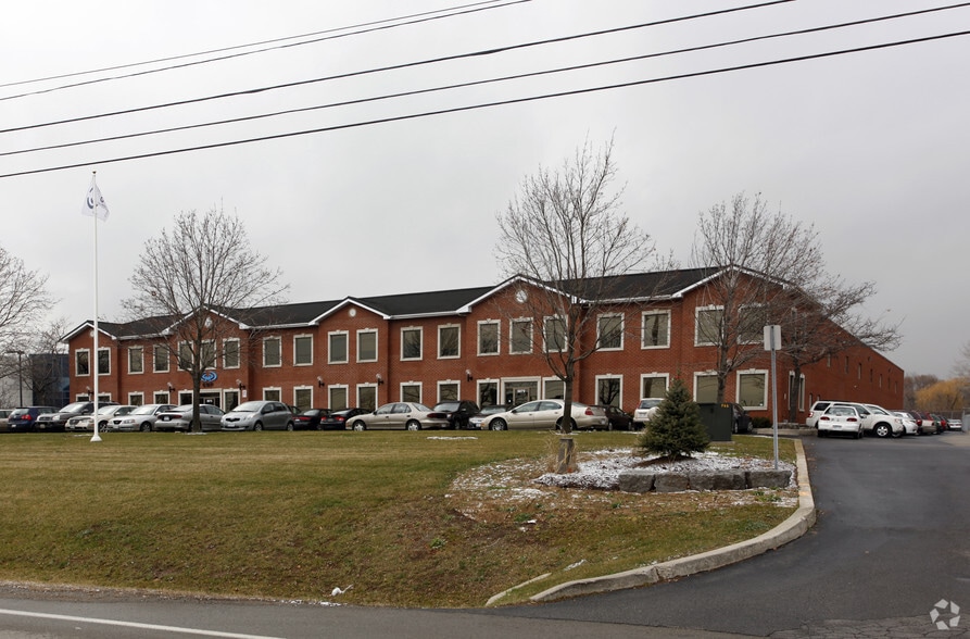 5075 N Service Rd, Burlington, ON à louer - Photo du bâtiment - Image 2 de 2