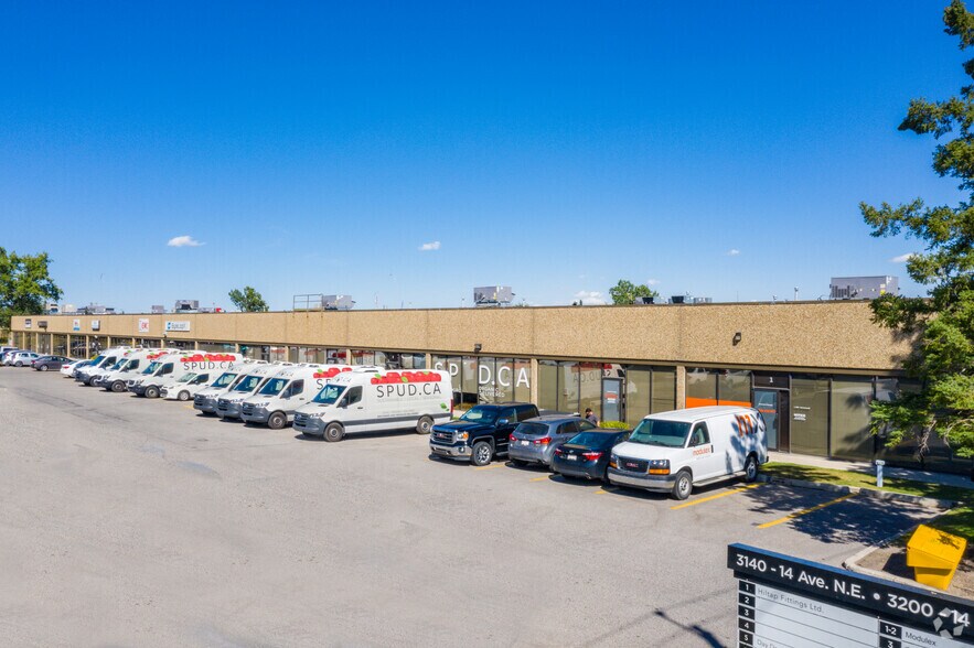 3200 14th Ave NE, Calgary, AB for sale - Primary Photo - Image 1 of 1