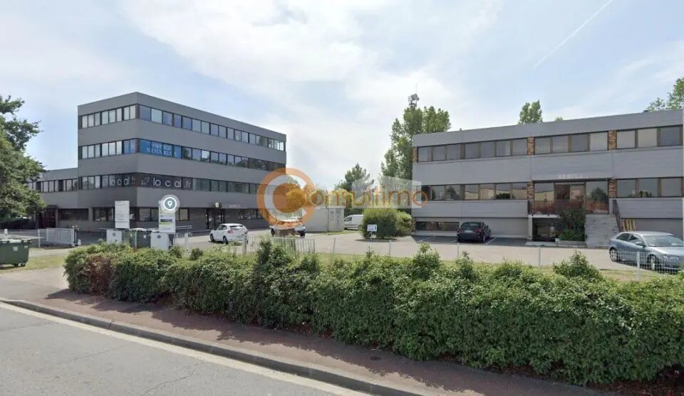 Office in Mérignac for lease - Building Photo - Image 3 of 5