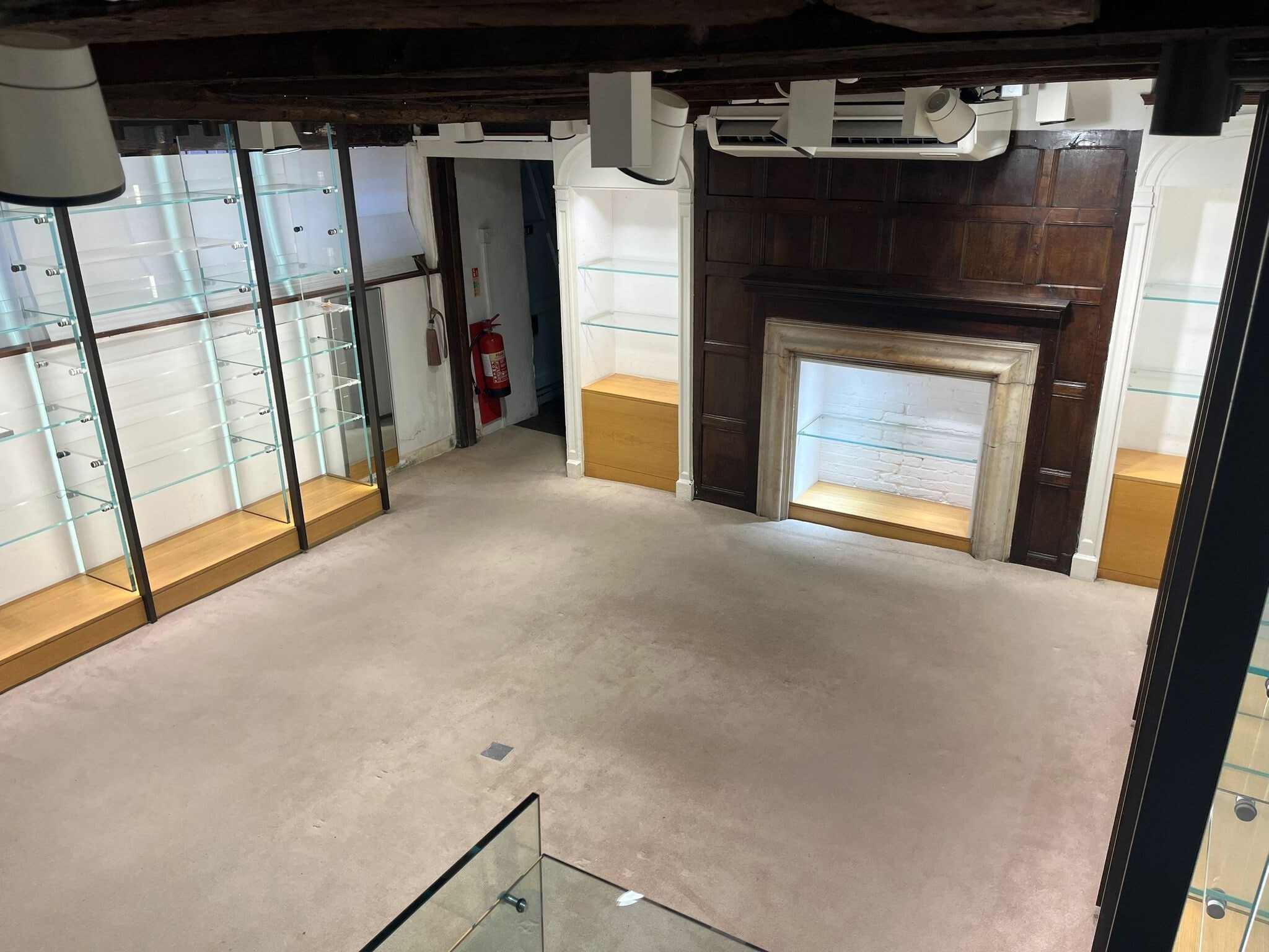 40 The Borough, Farnham for lease Interior Photo- Image 1 of 4