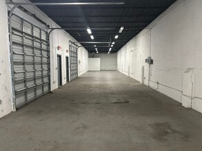 1661 N Dixie Hwy, Pompano Beach, FL for lease Interior Photo- Image 1 of 2