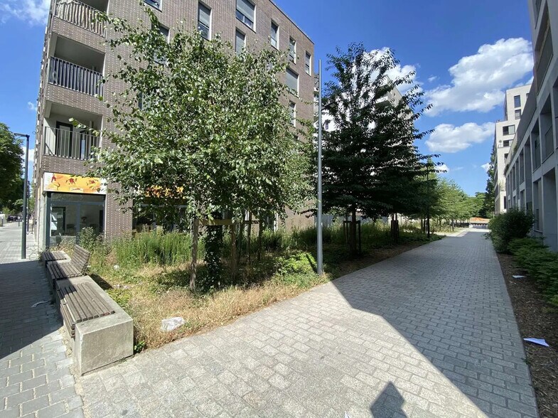 165 Rue De Paris, Bobigny à louer - Photo du bâtiment - Image 2 de 6