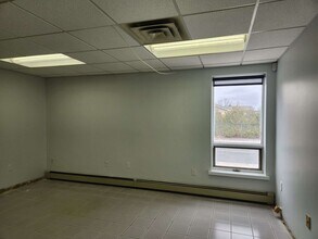 6839 County 2 rd, Napanee, ON for lease Interior Photo- Image 2 of 7