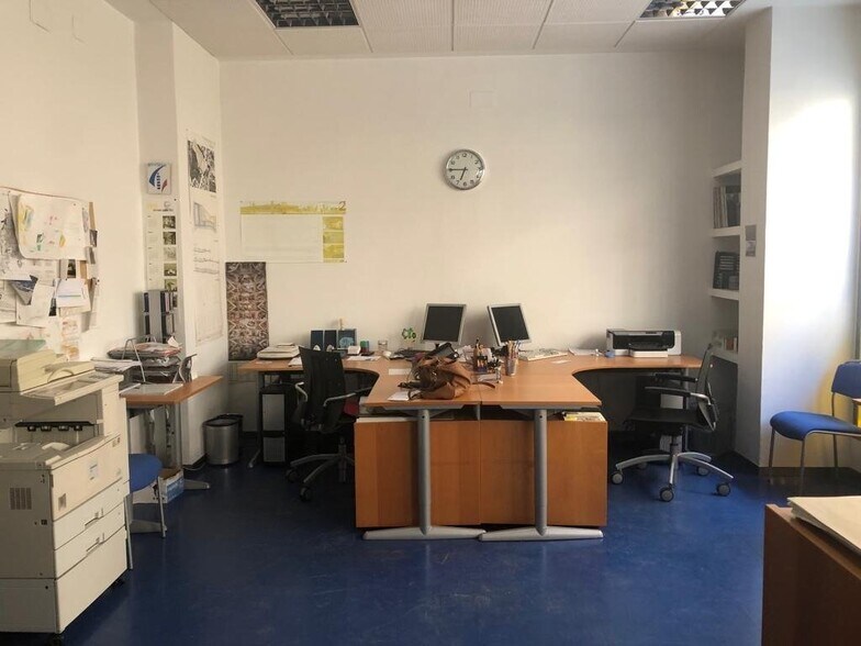 Retail in Cáceres, Cáceres for sale - Building Photo - Image 2 of 11