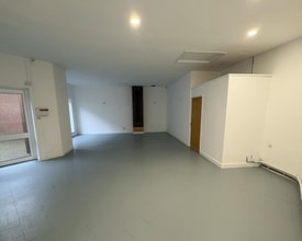 Upper Park Rd, Tenby for lease Interior Photo- Image 2 of 6