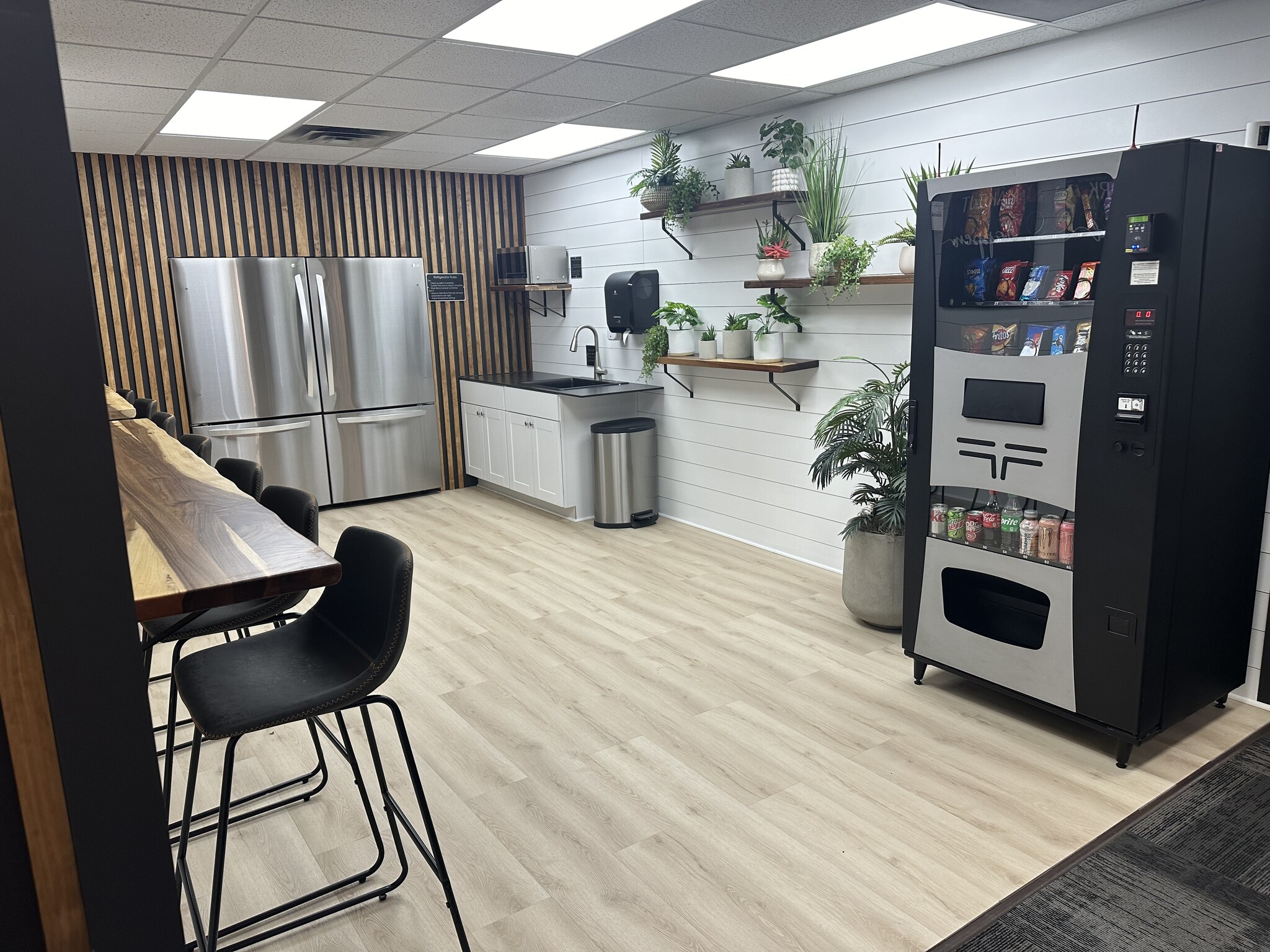 2909 Washington Blvd, Ogden, UT for lease Interior Photo- Image 1 of 8