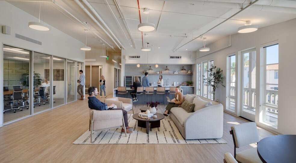 27131 Calle Arroyo, San Juan Capistrano, CA à louer - Photo intérieure - Image 3 de 14