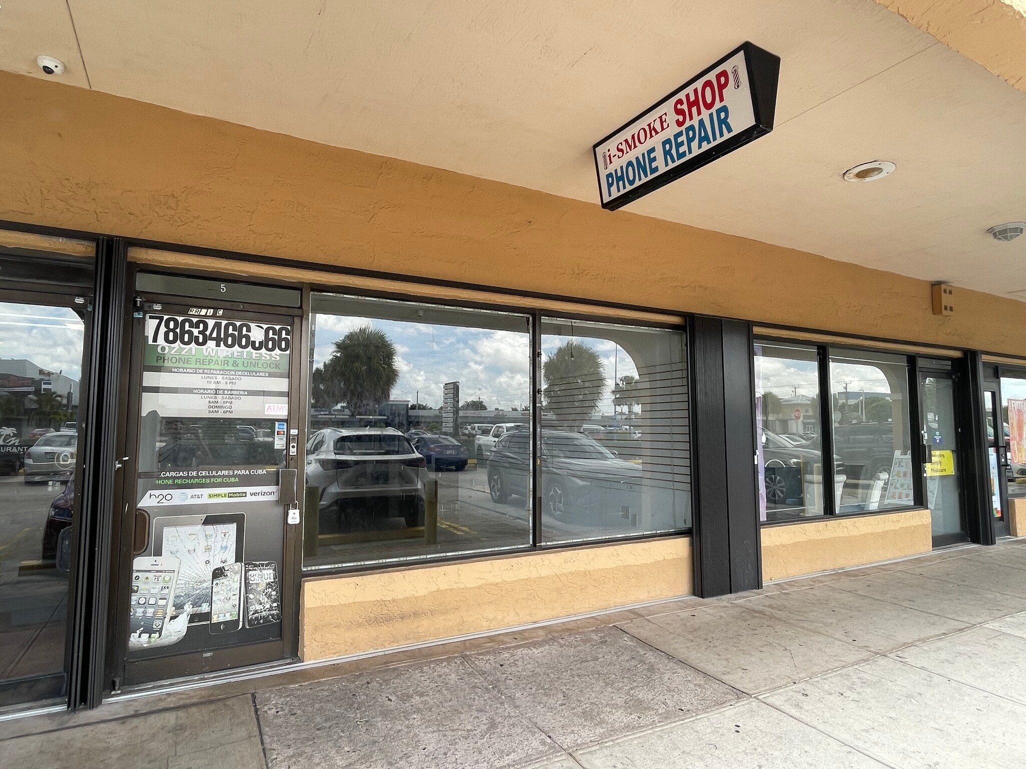 10720 W Flagler St, Miami, FL for lease Interior Photo- Image 1 of 4